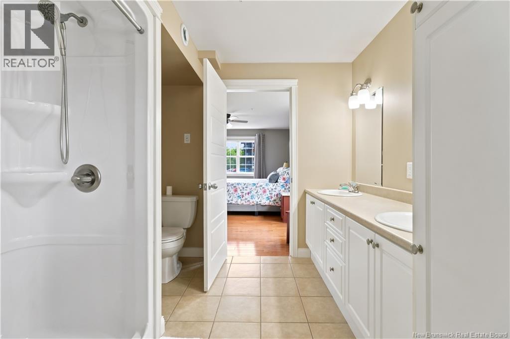 #101 65 Brayson Boulevard - 32