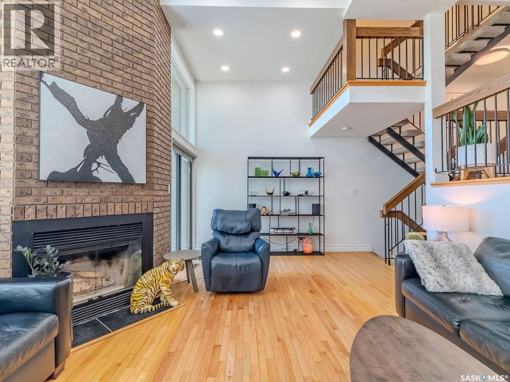 #13 455 Pinehouse DRIVE - 2