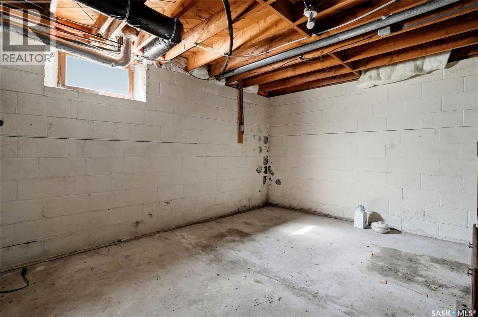 635 Gardiner STREET - 24