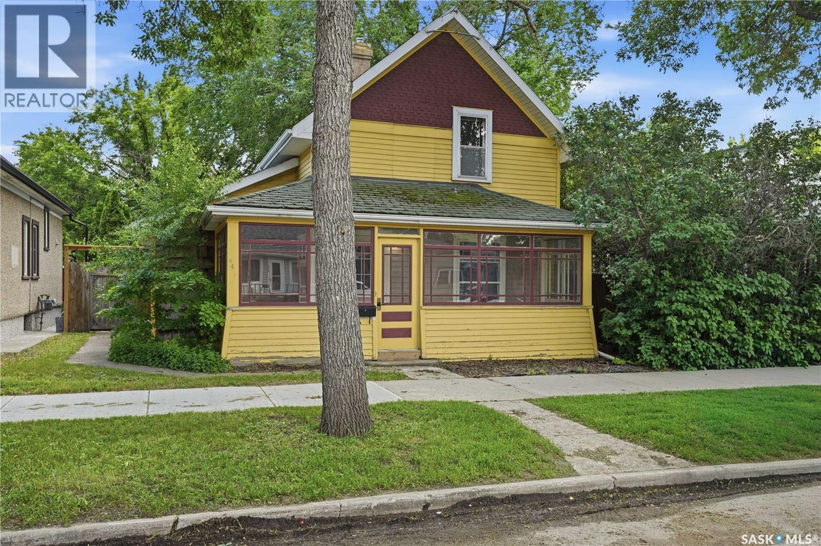 447 Duffield STREET W - 1