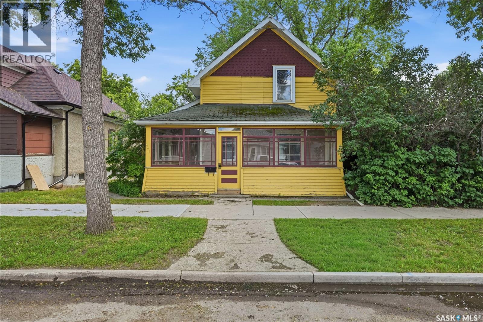 447 Duffield STREET W - 2