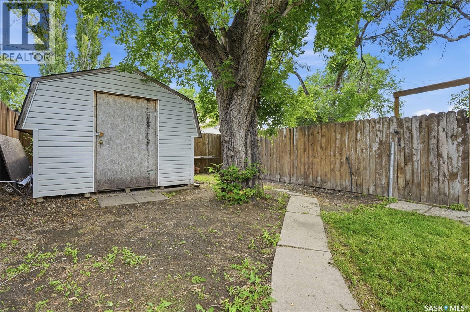447 Duffield STREET W - 35