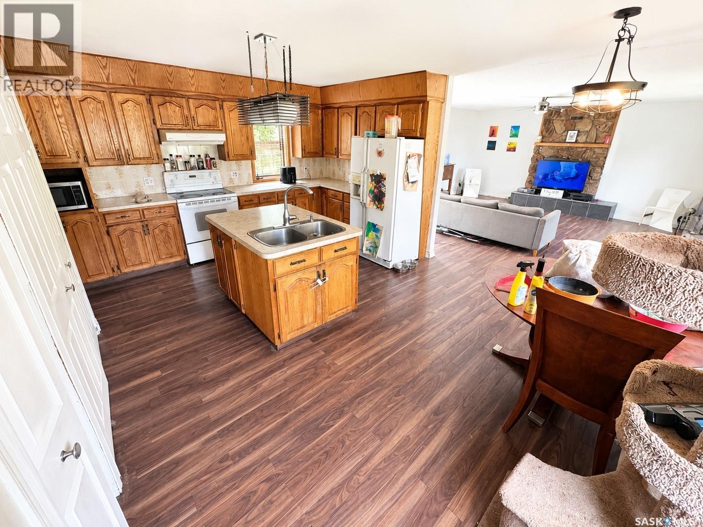 106 Downey STREET - 4