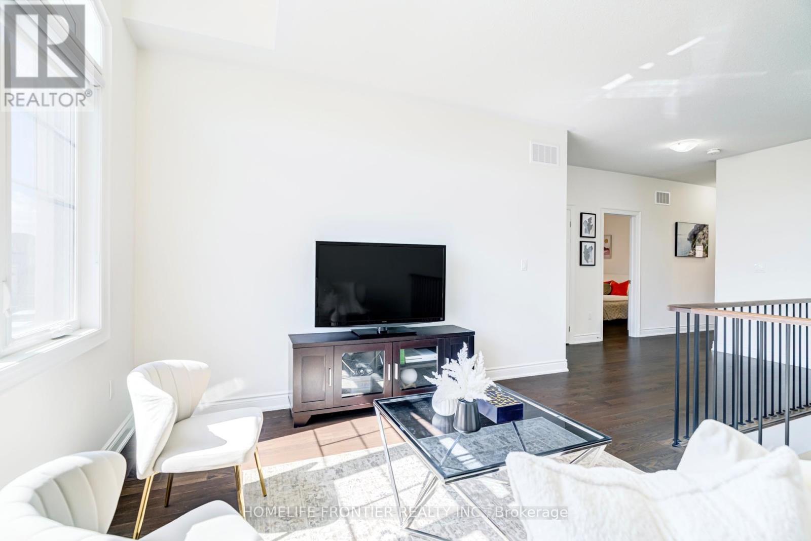 16 GLADMARY DRIVE - 24