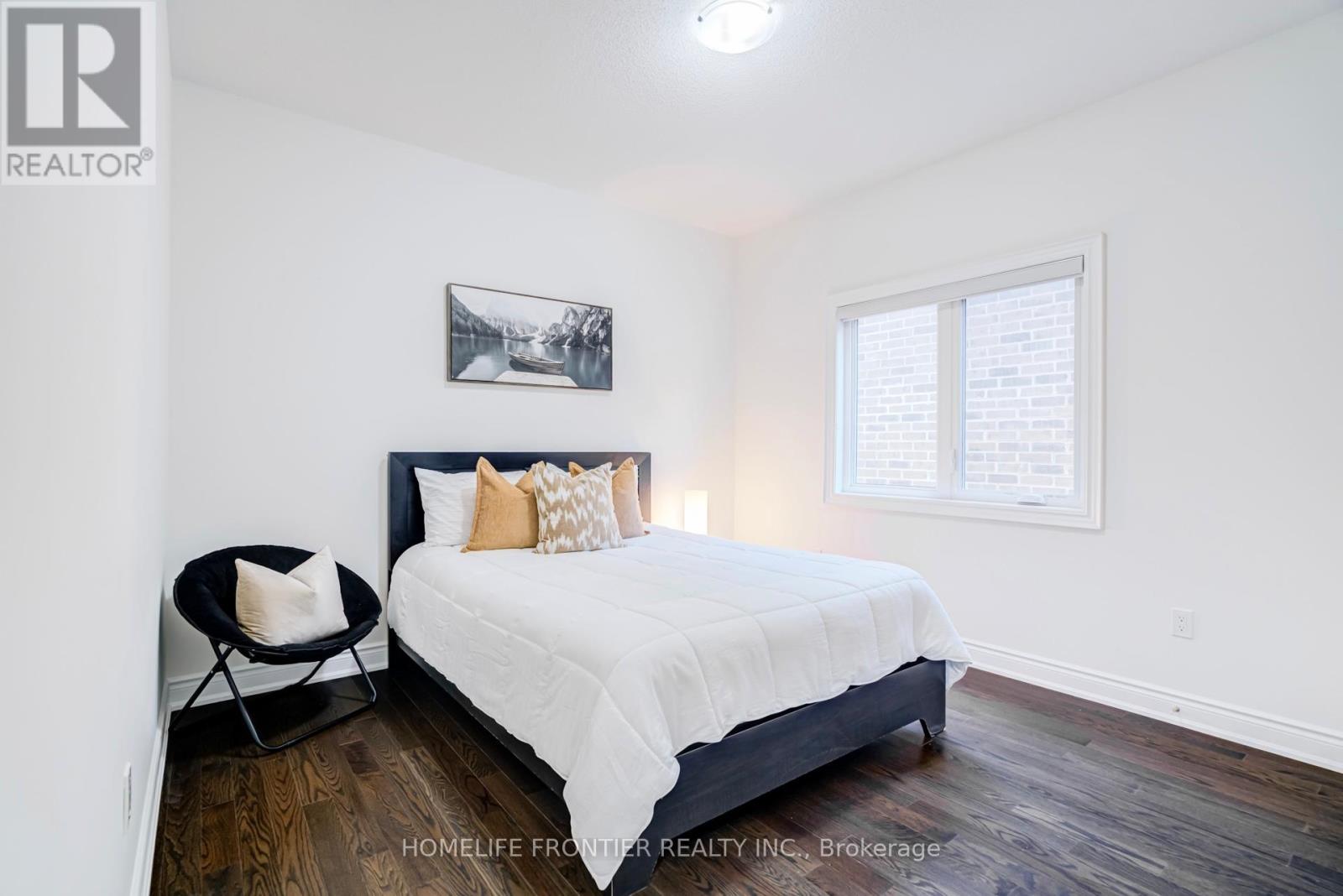 16 GLADMARY DRIVE - 33