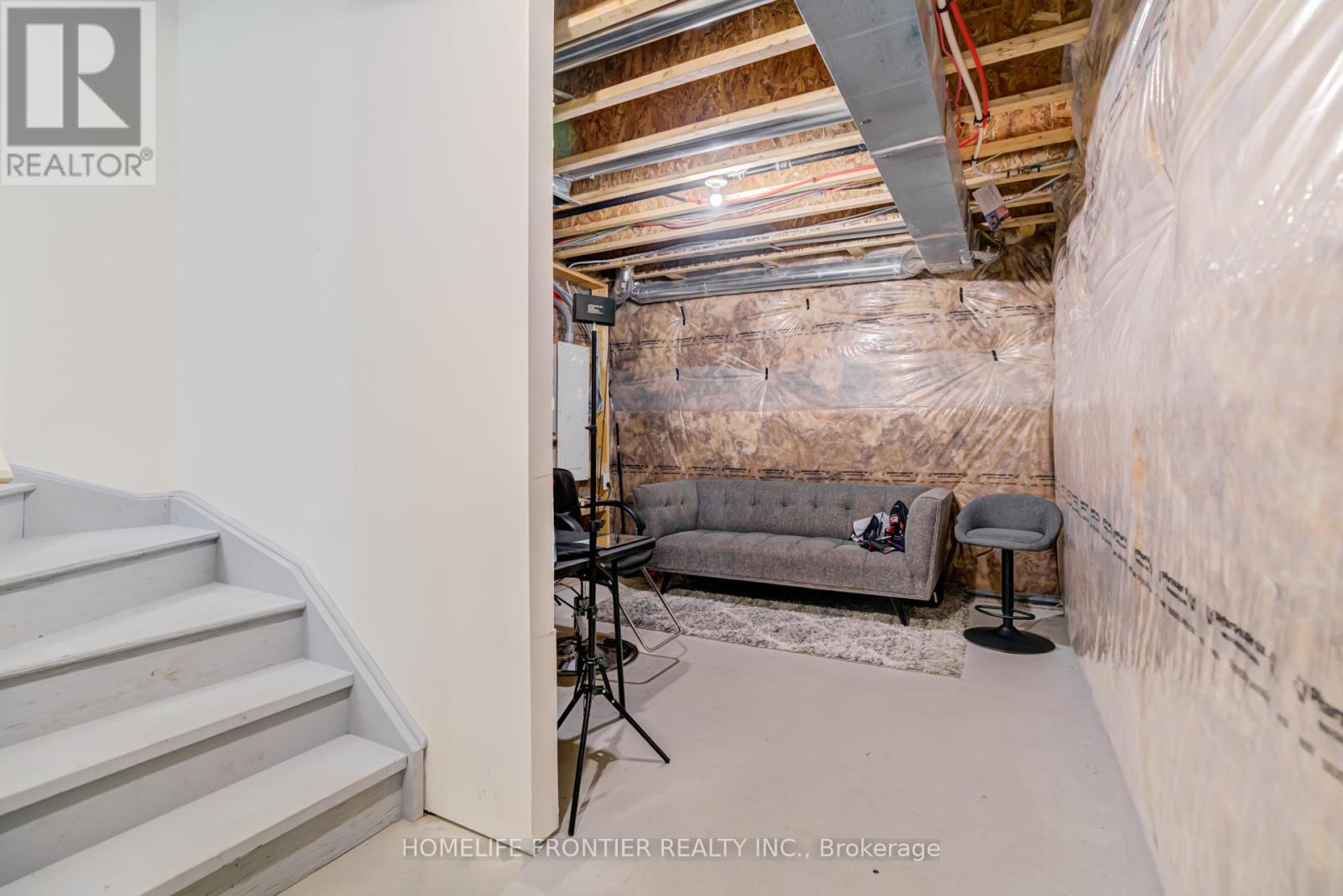 16 GLADMARY DRIVE - 45