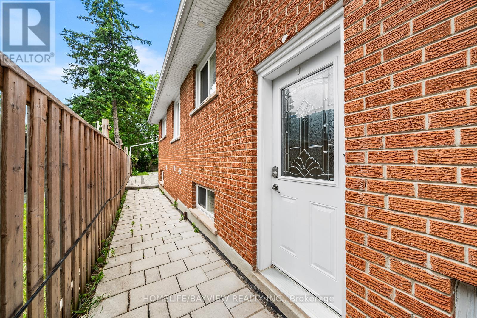 29 WESTWOOD LANE - 32