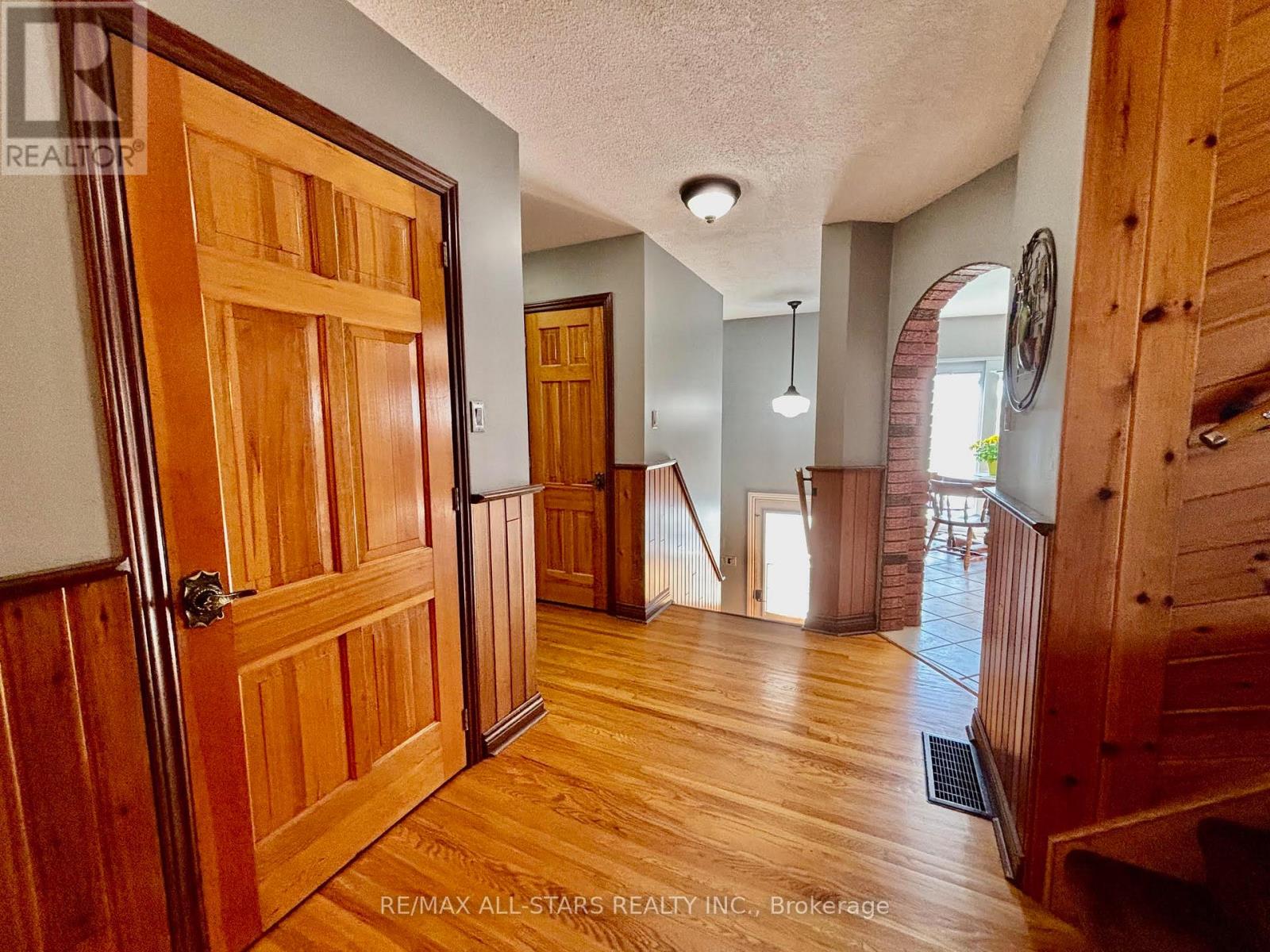 1374 REGIONAL ROAD 12 ROAD W - 7
