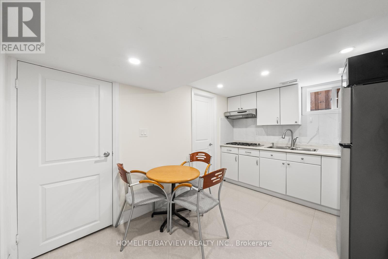 29 WESTWOOD LANE - 24