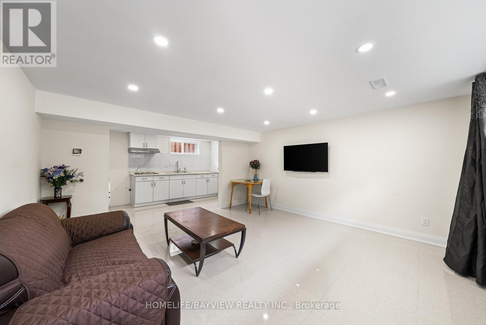 29 WESTWOOD LANE - 35