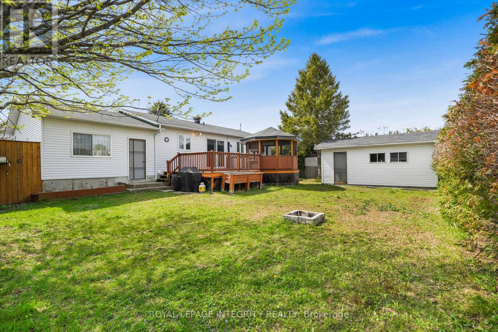 84 LALANDE CRESCENT - 29