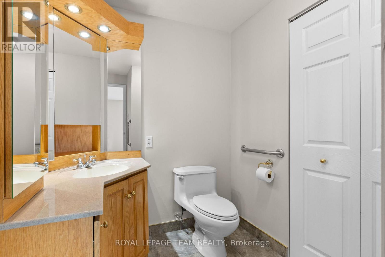 2 Bed, 2 Bath Apartment for Sale in Ottawa – 604 – 960 TERON ROAD, Ottawa – MLS# X13493210 - Image 24