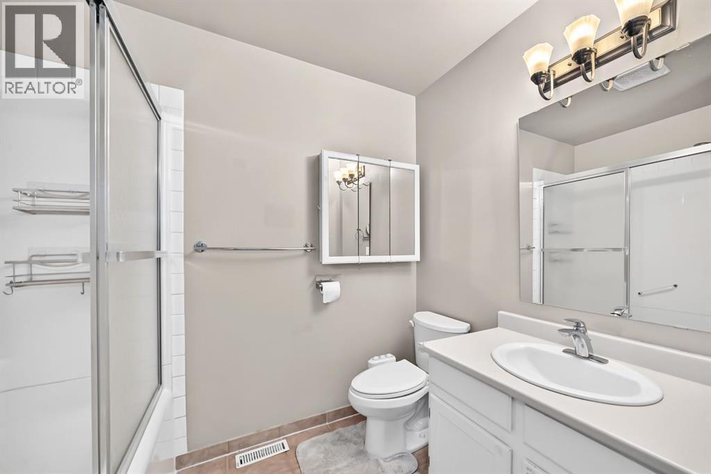 55 Doverglen Crescent SE — photo 17