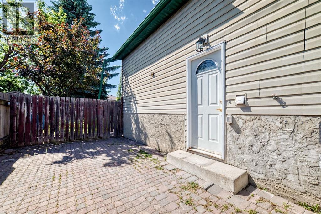 55 Doverglen Crescent SE — photo 32