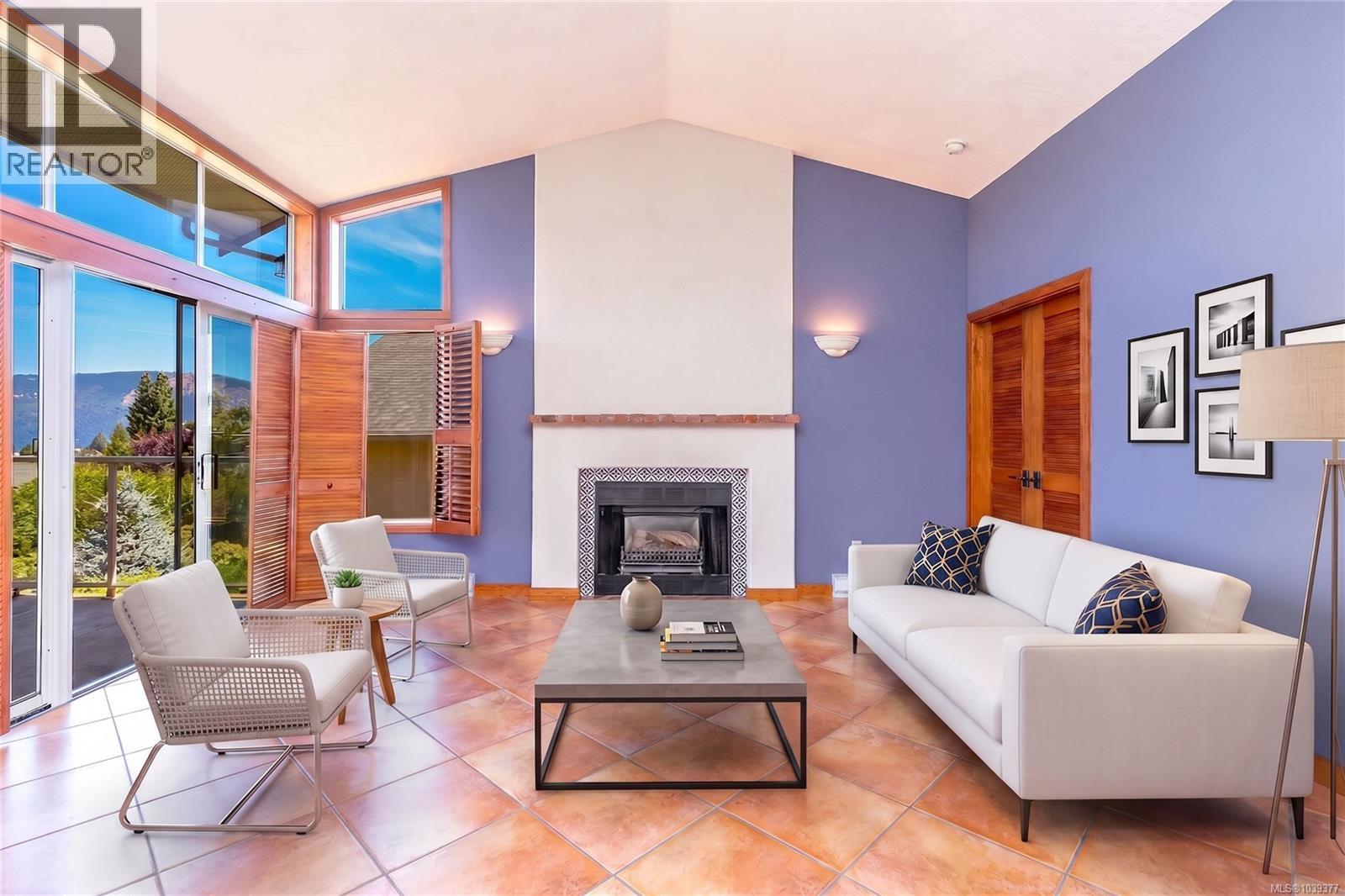 802 Country Club Dr, Cobble Hill