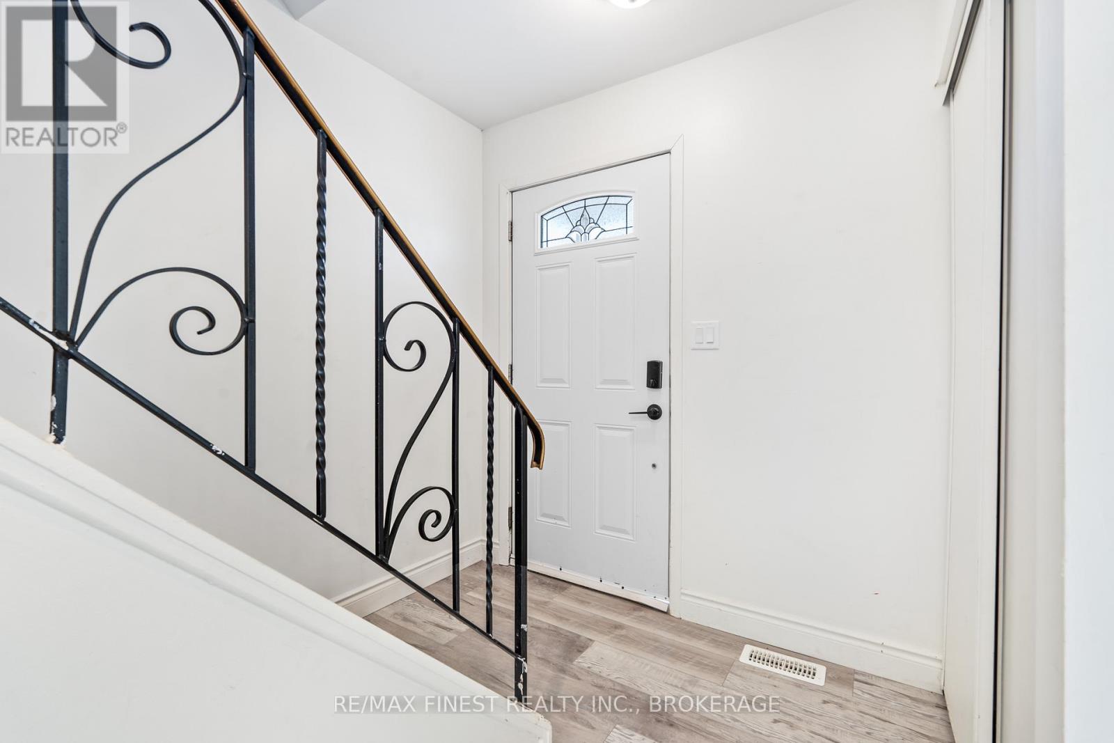 347 KINGSDALE AVENUE - 5