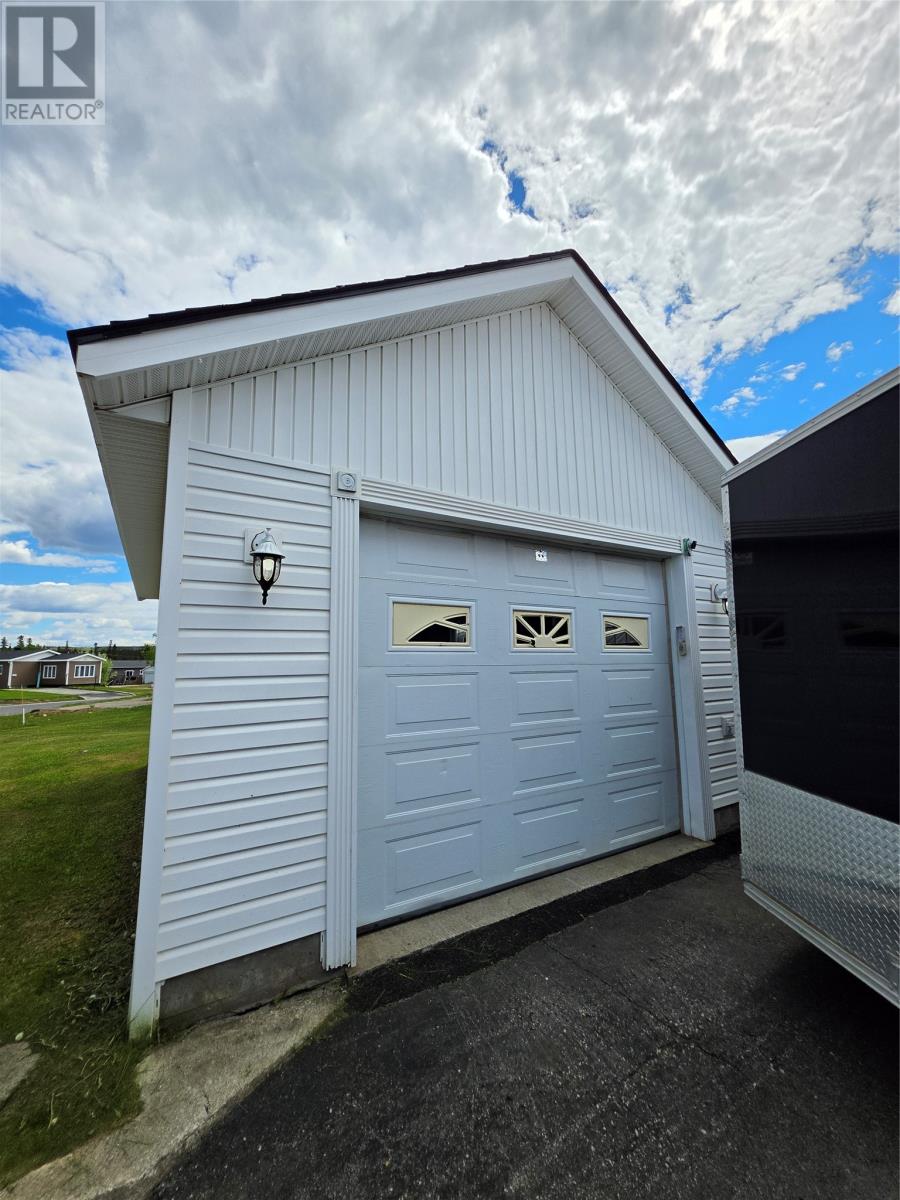 3012 Walsh River Road thumbnail 2