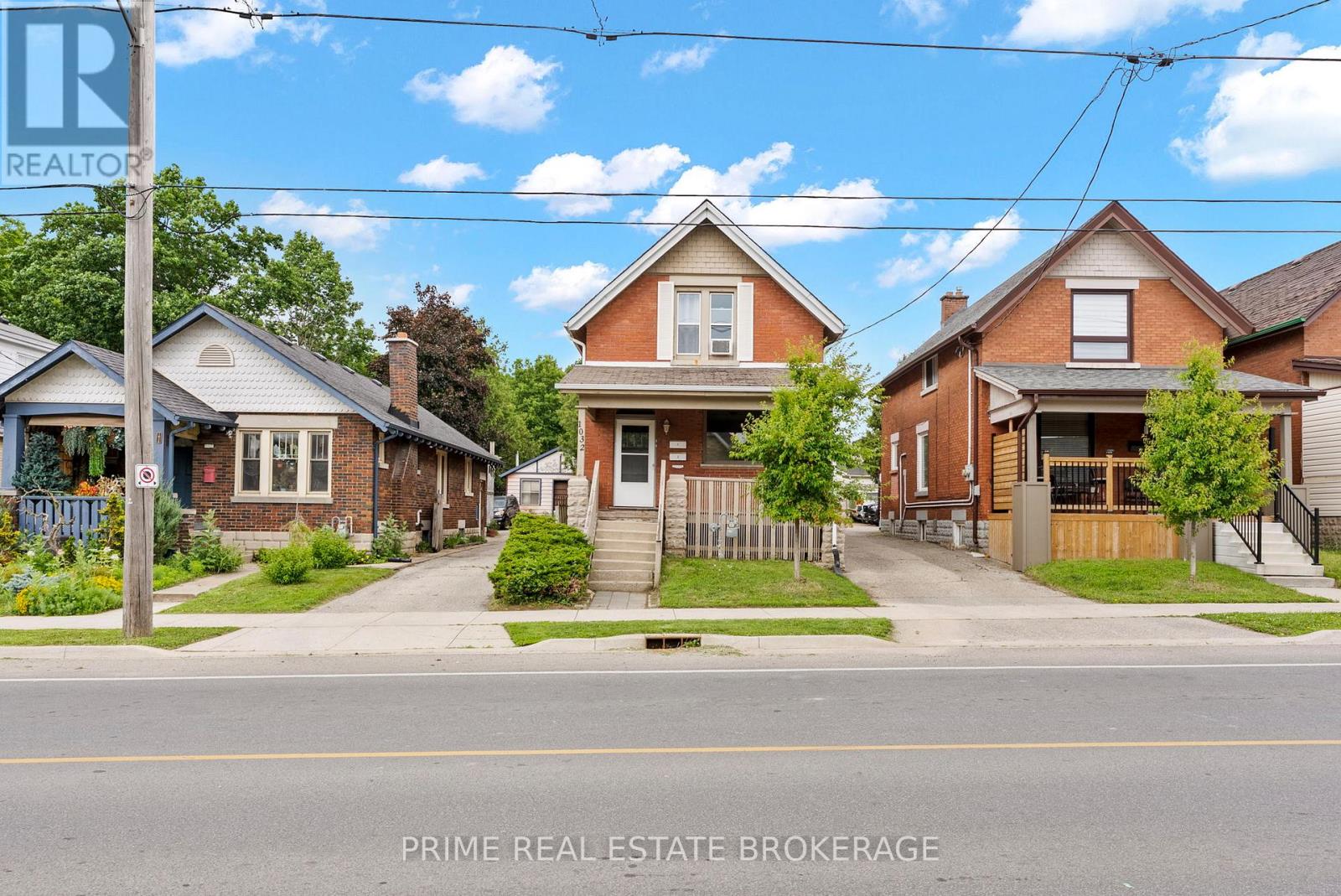 1032 TRAFALGAR STREET - 1