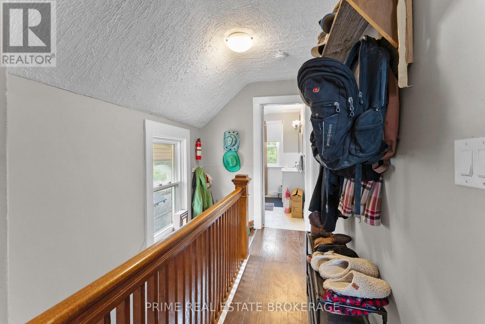 1032 TRAFALGAR STREET - 20