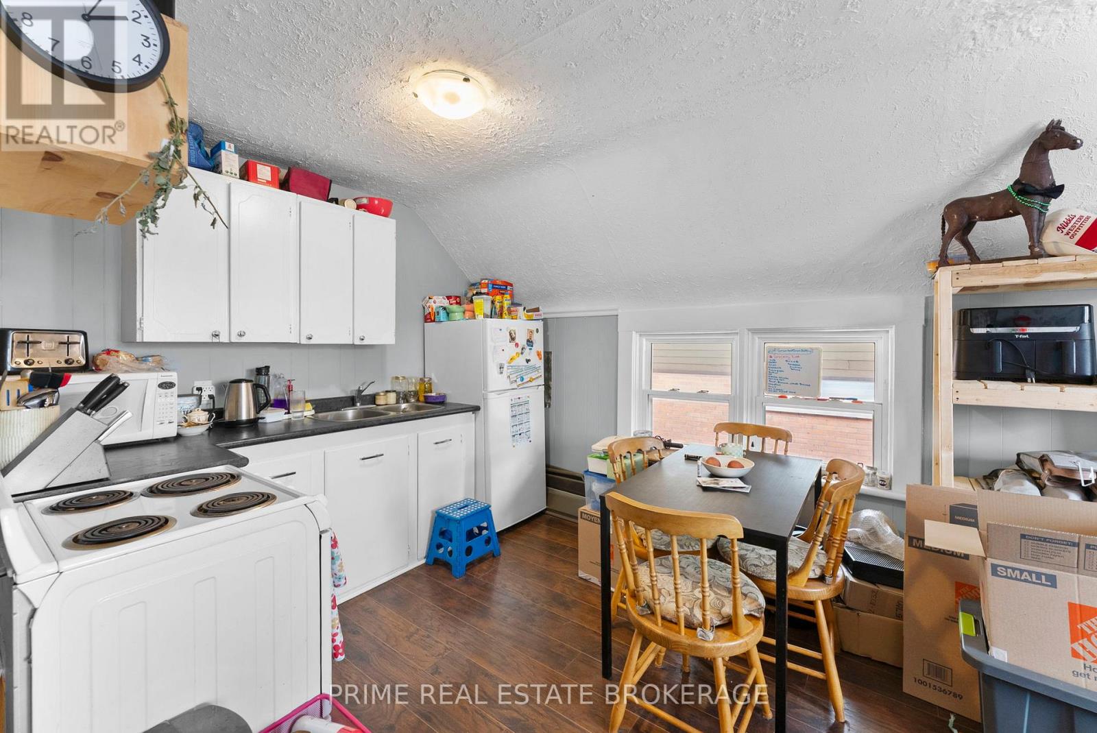 1032 TRAFALGAR STREET - 25