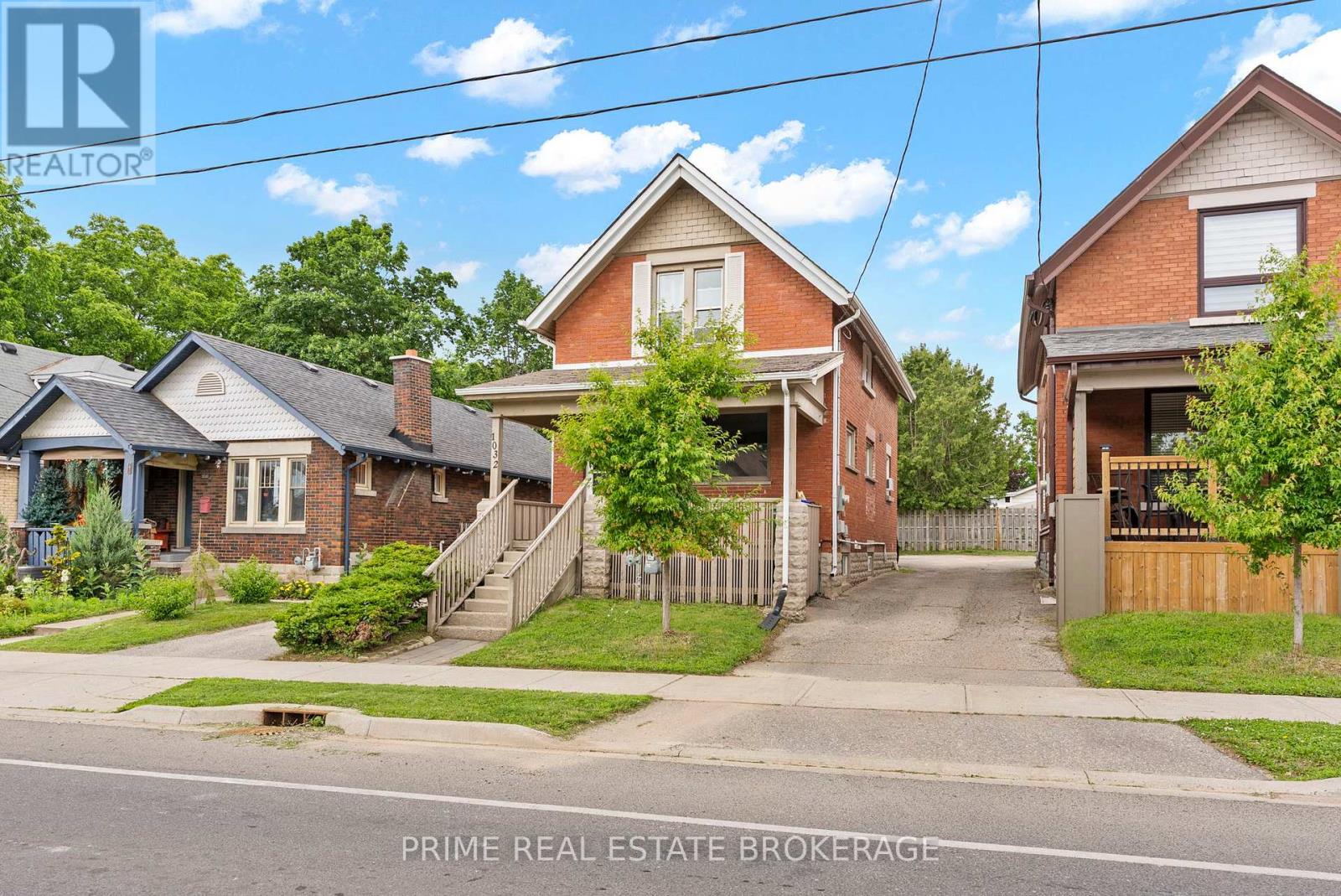 1032 TRAFALGAR STREET - 3