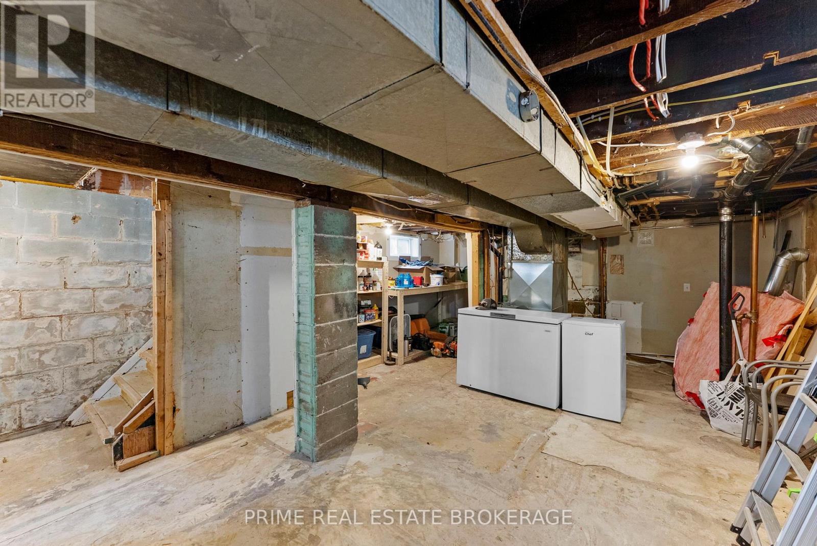 1032 TRAFALGAR STREET - 33