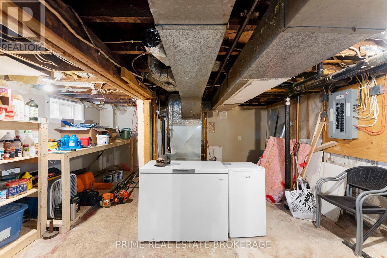 1032 TRAFALGAR STREET - 34