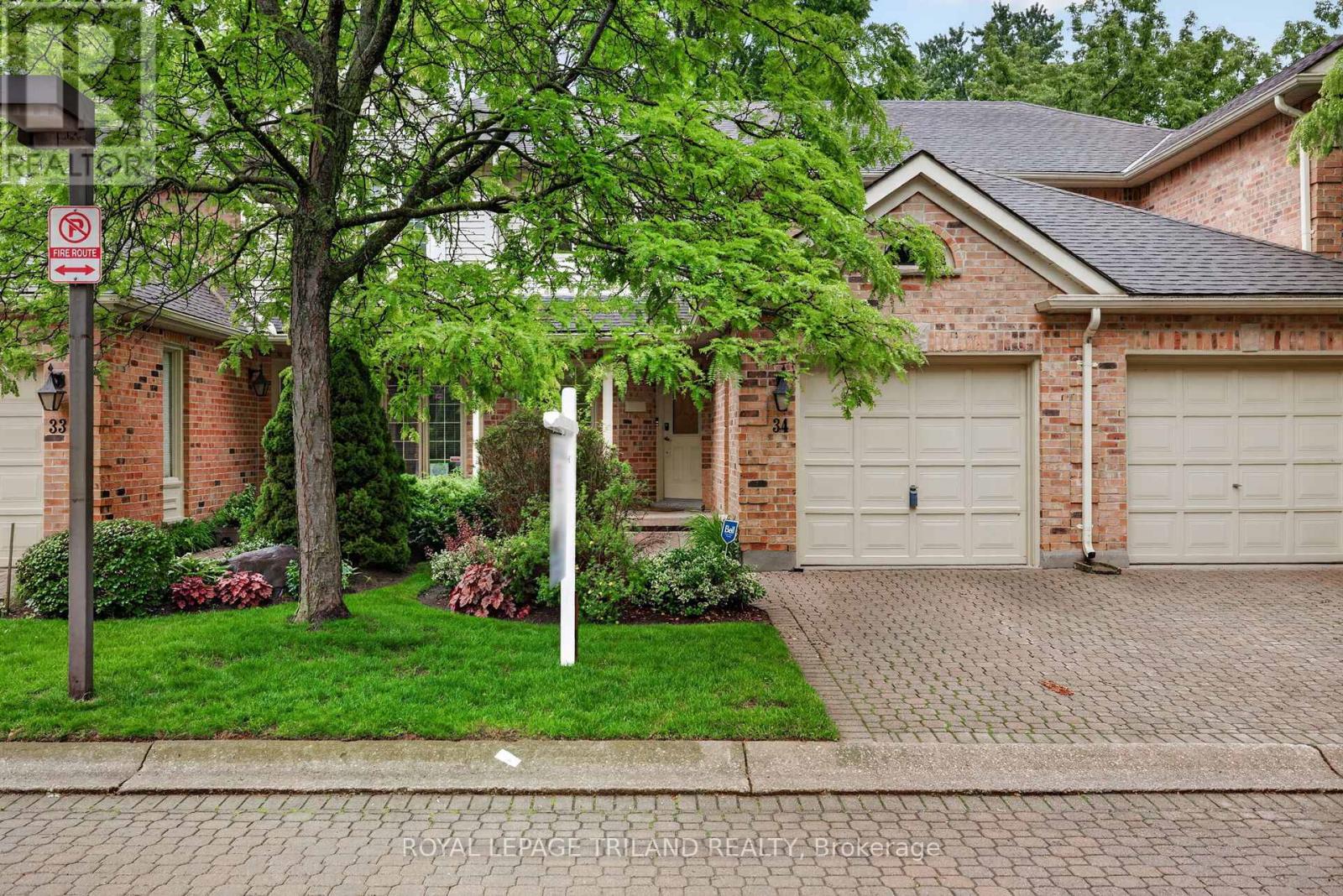#34 810 MAITLAND STREET - 1