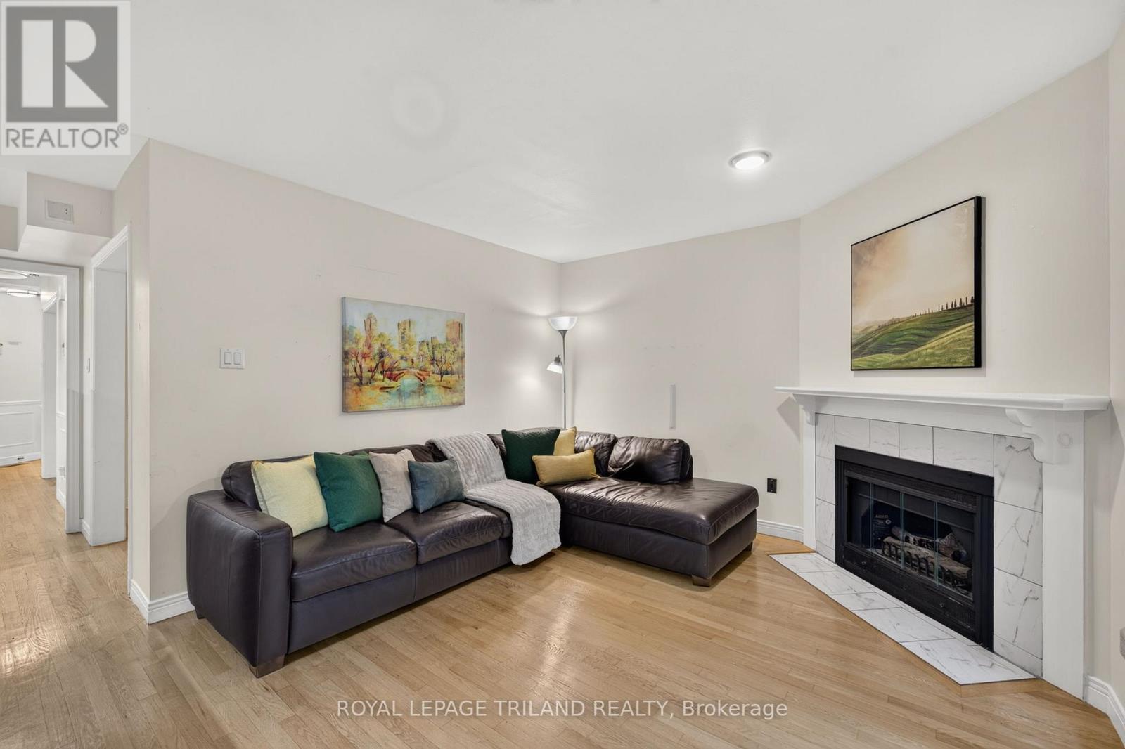 #34 810 MAITLAND STREET - 17