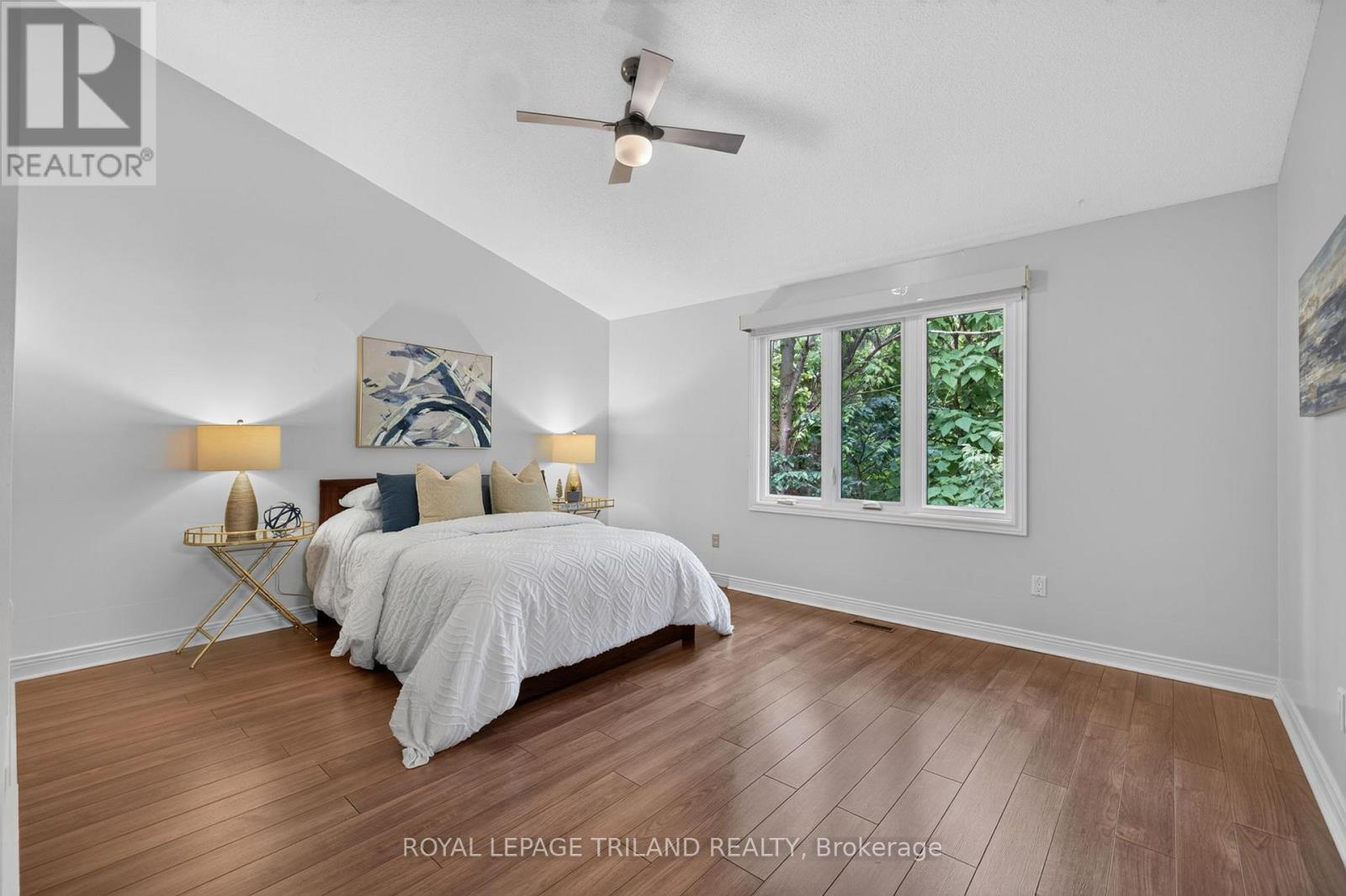 #34 810 MAITLAND STREET - 19