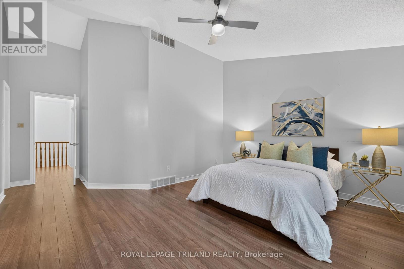 #34 810 MAITLAND STREET - 20