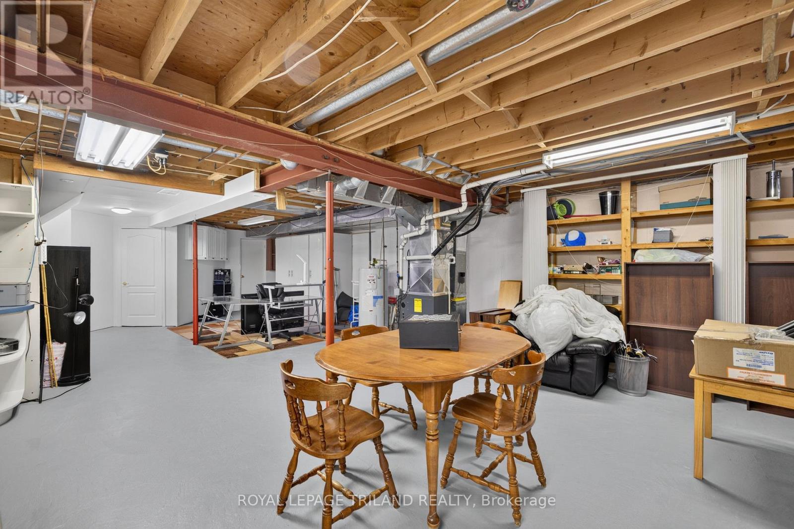 #34 810 MAITLAND STREET - 33