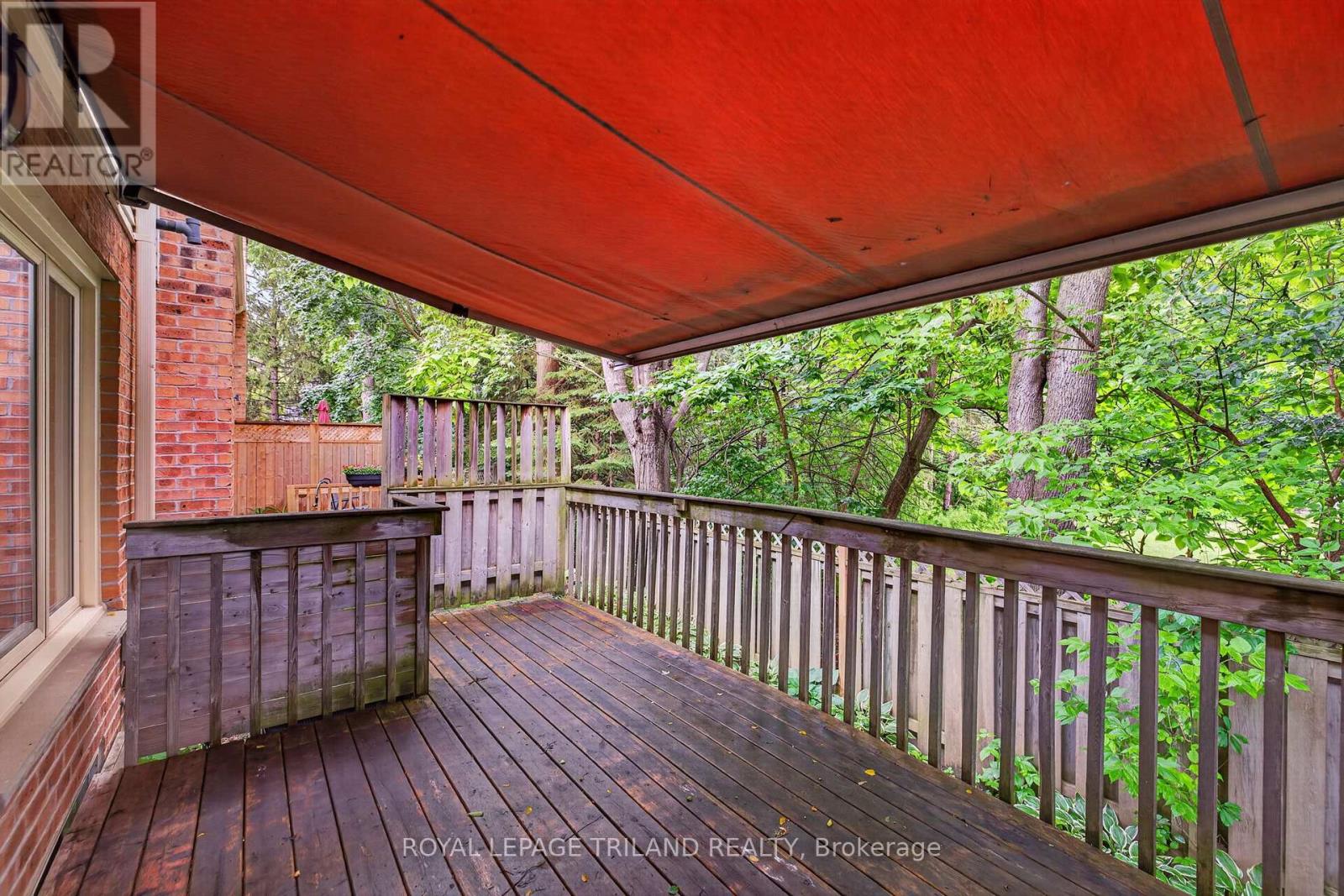 #34 810 MAITLAND STREET - 36