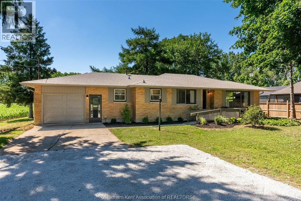 140 Gregory DRIVE East - 1