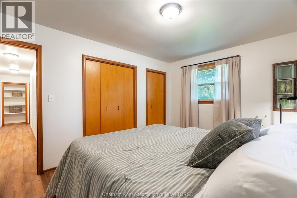 140 Gregory DRIVE East - 24