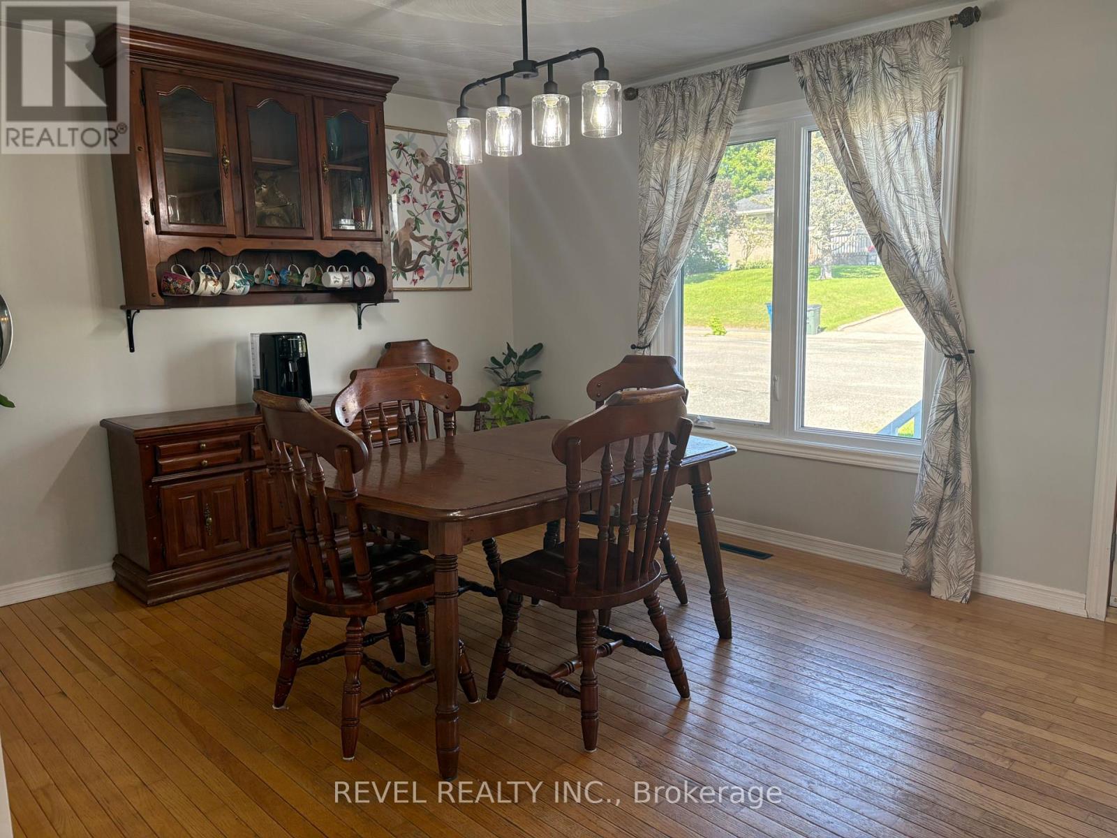 333 TENTH AVENUE - 10