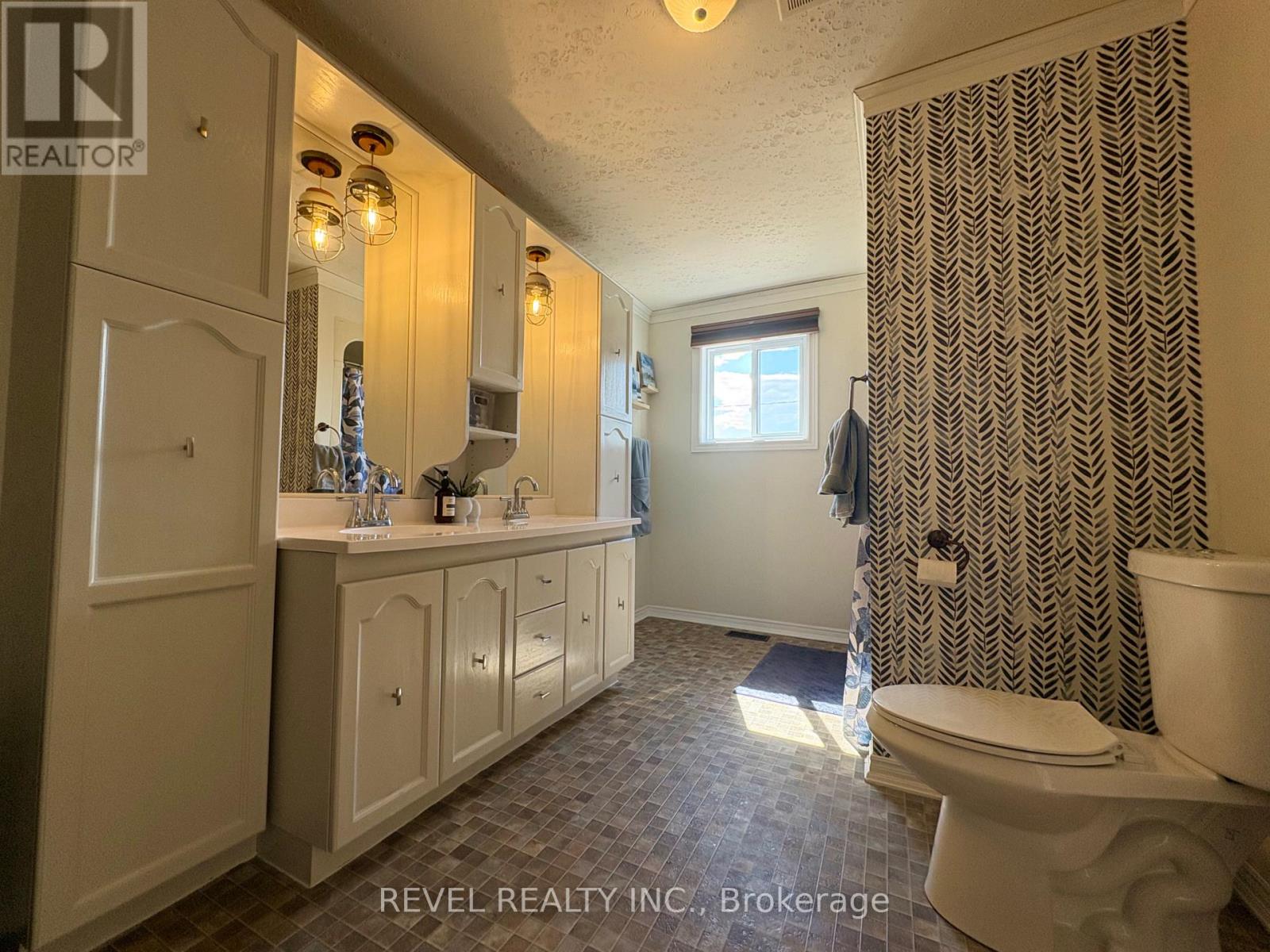 333 TENTH AVENUE - 15