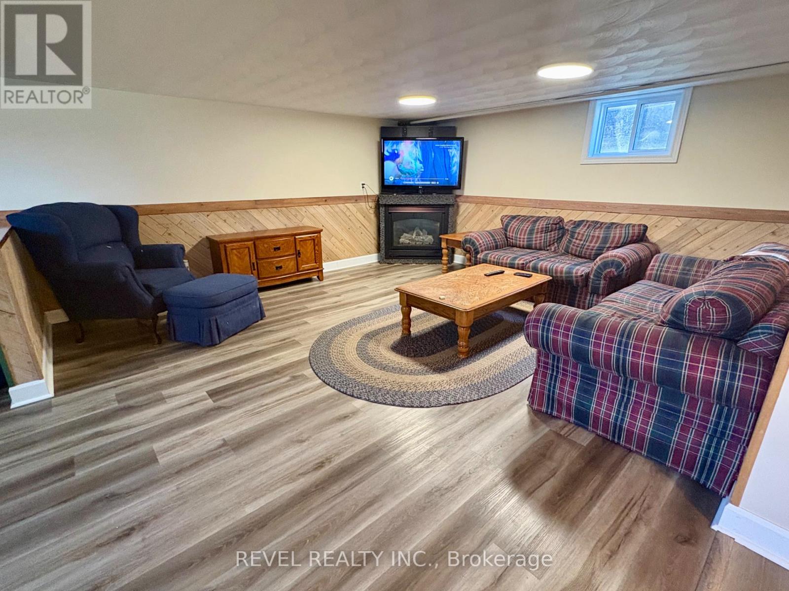 333 TENTH AVENUE - 24