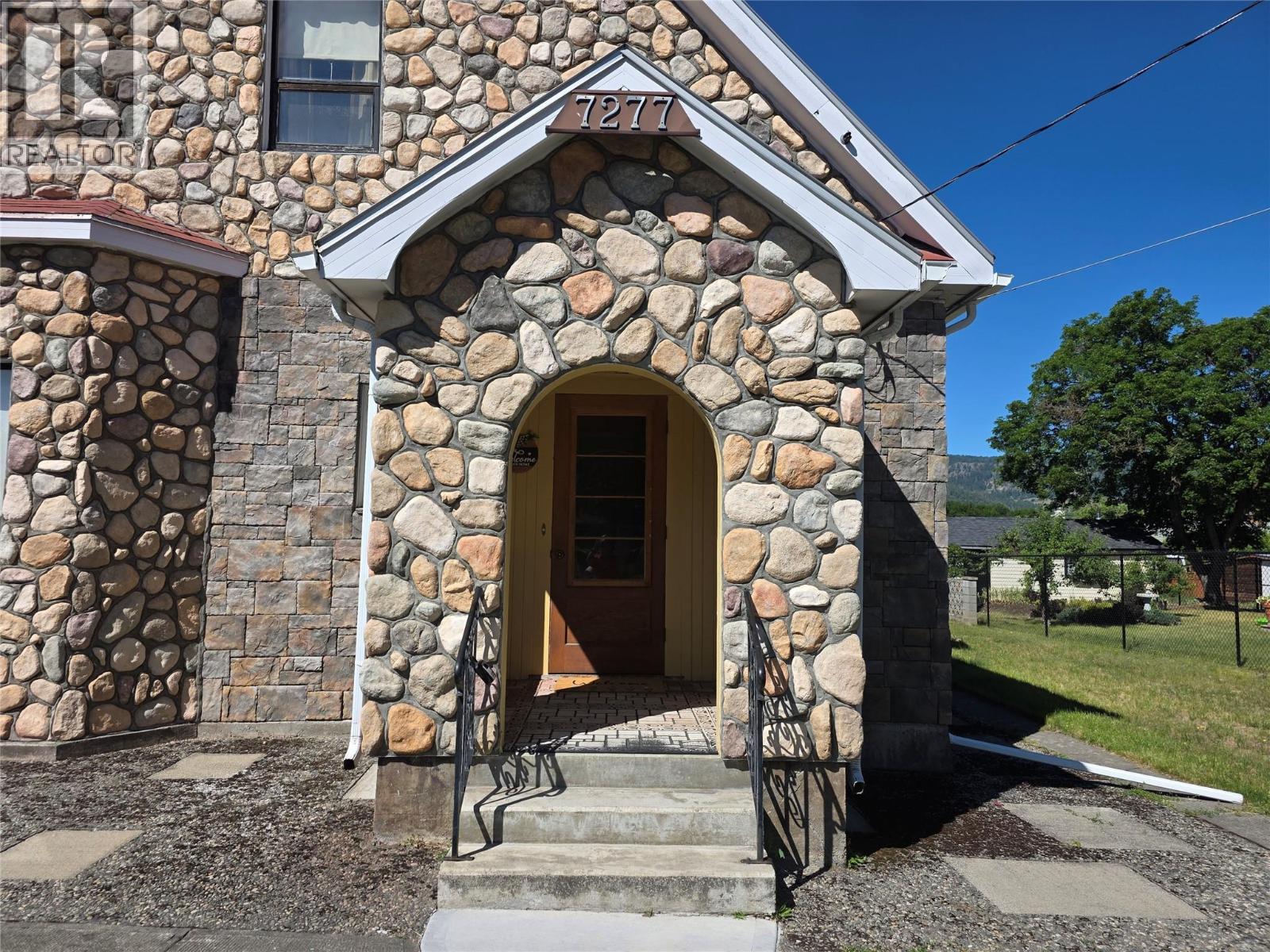 7277 8th Street - 2