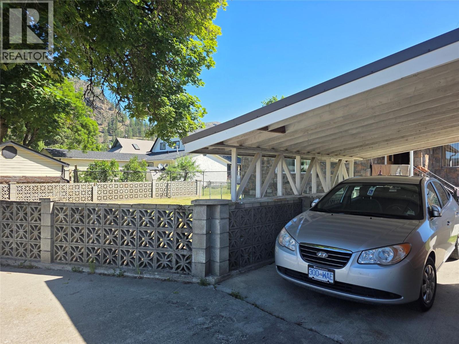 7277 8th Street - 12