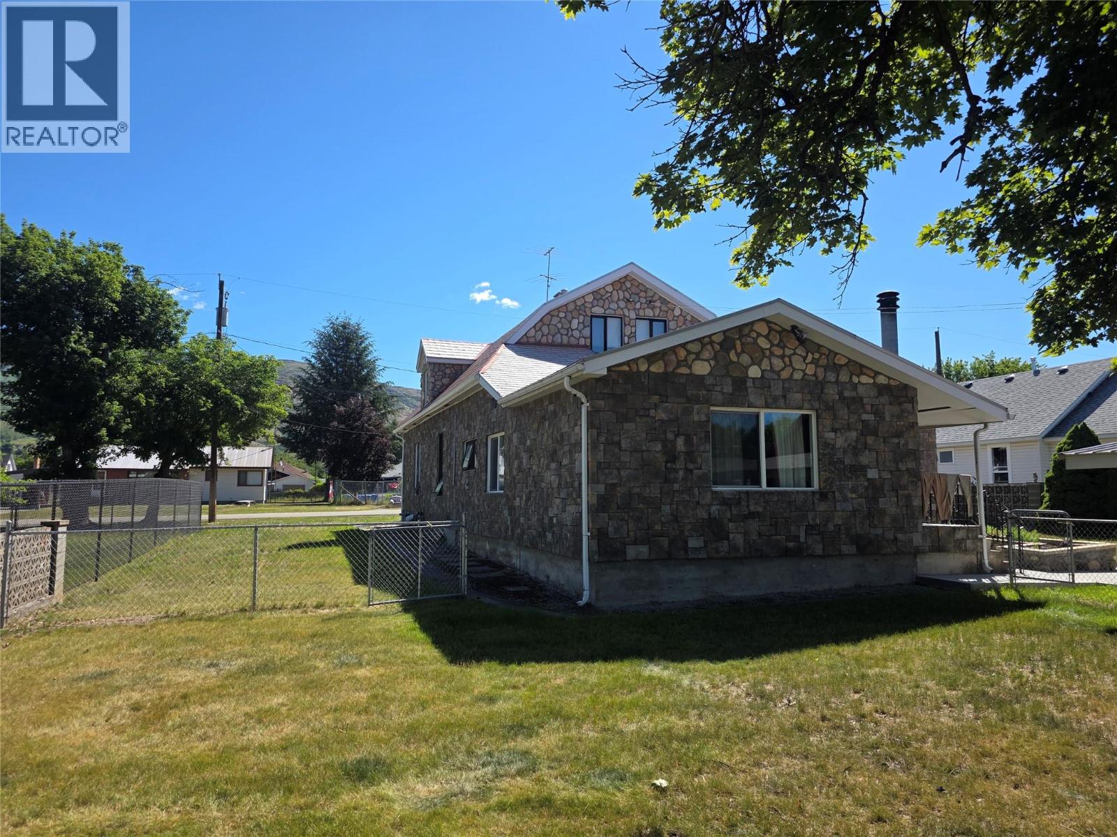 7277 8th Street - 11