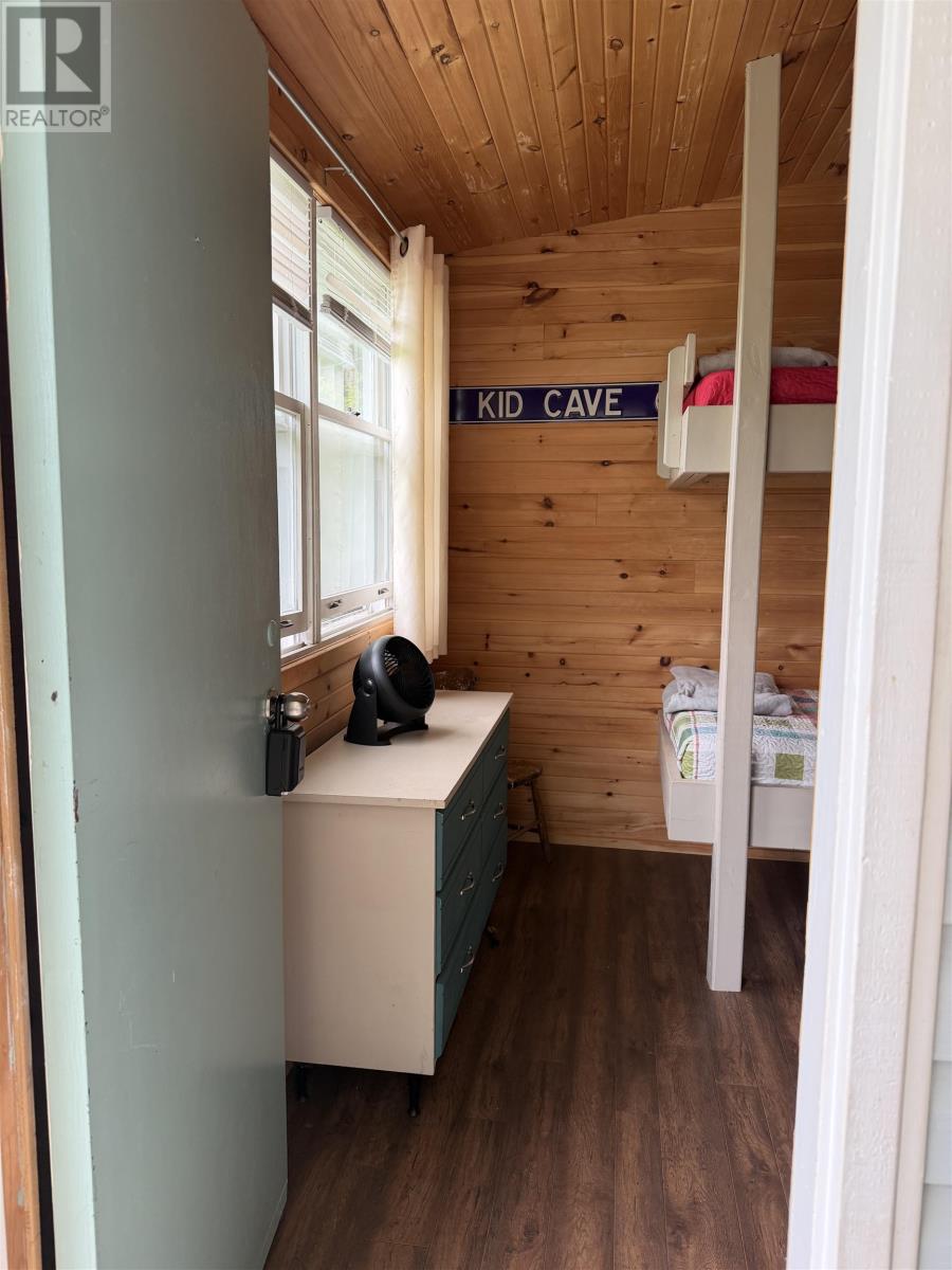 196 Burdett Lane - 24