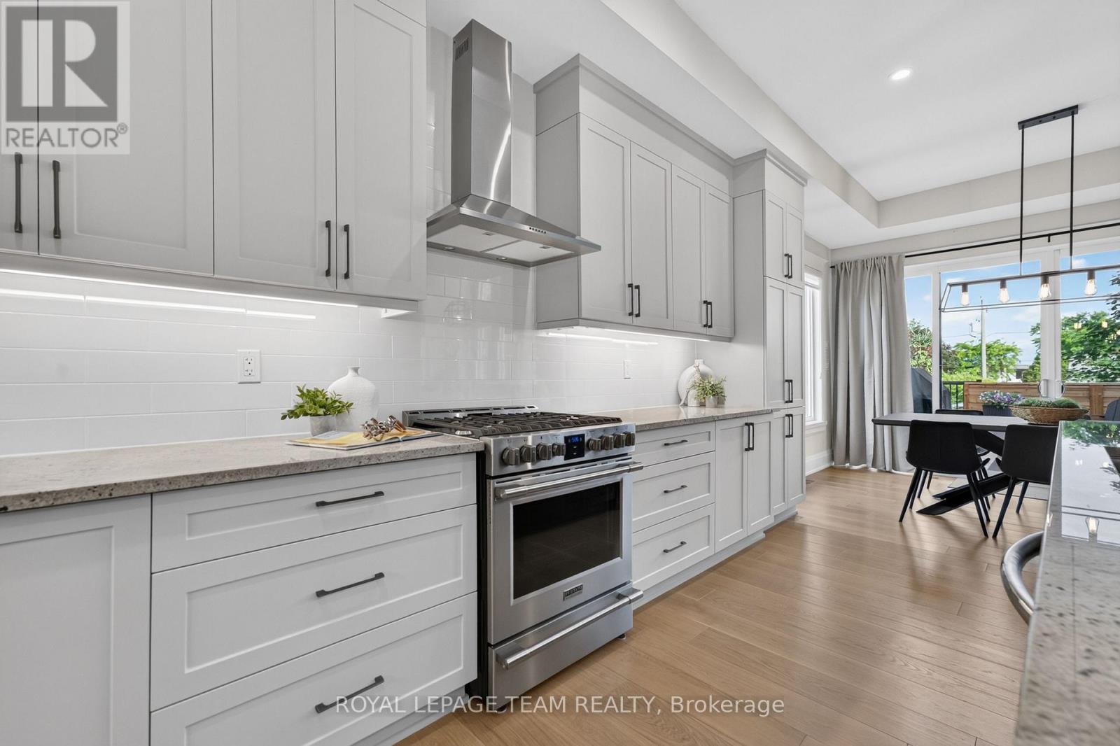 2 Bed, 3 Bath House for Sale in Ottawa – 10 B BRIGADE AVENUE, Ottawa – MLS# X13494700 - Image 22
