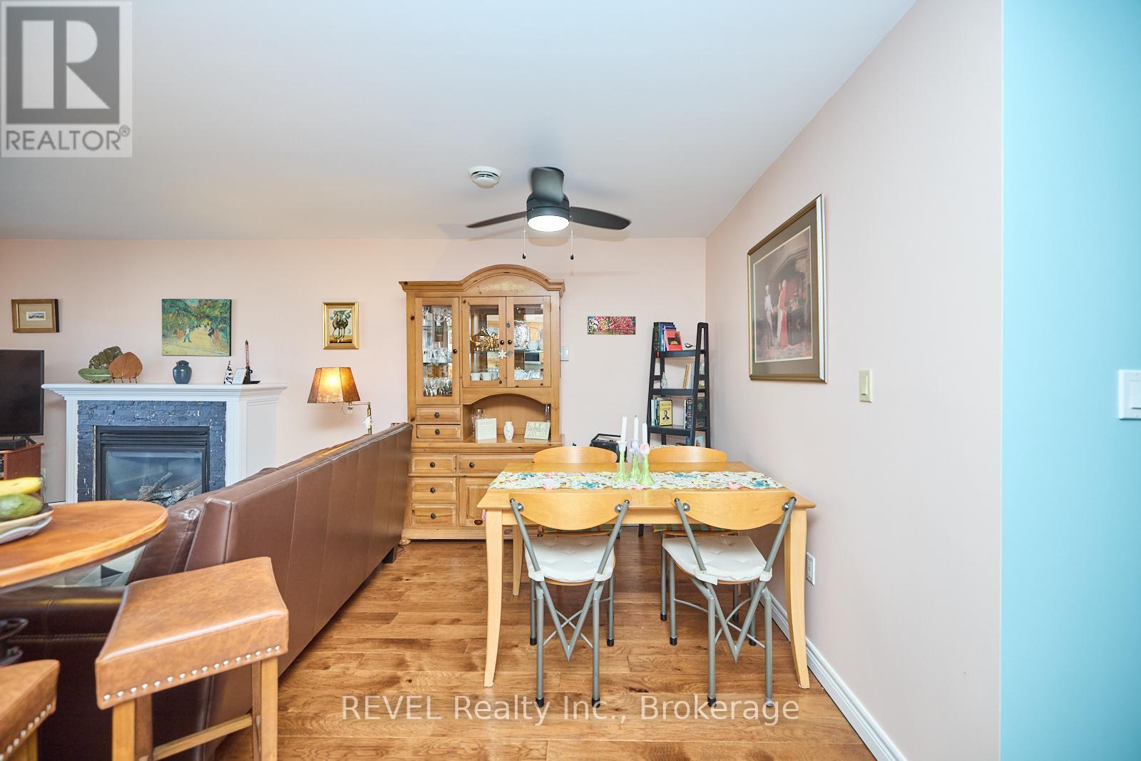 19 KNOLL STREET - 15