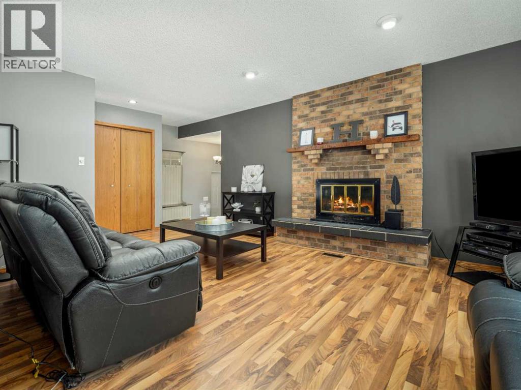 5205 40 Avenue — photo 10