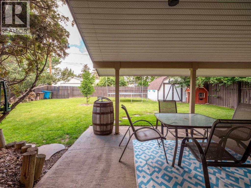 5205 40 Avenue — photo 29