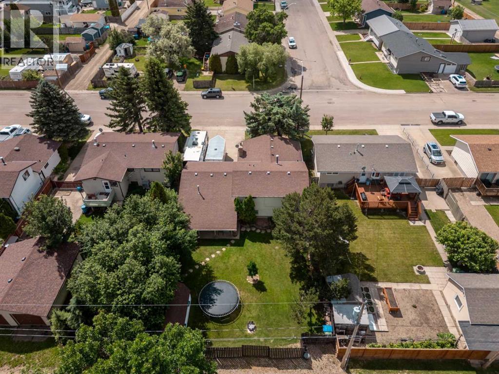 5205 40 Avenue — photo 37