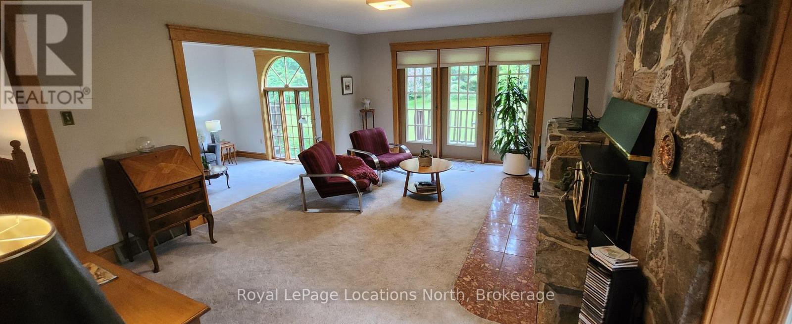 44 KELLEY CRESCENT - 12