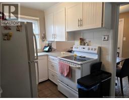 68 Katherine Avenue, photo 3