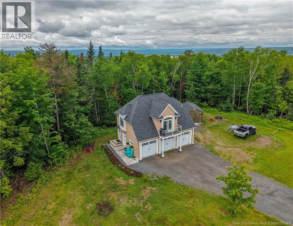 81 Mary Ellen Drive - Image 3